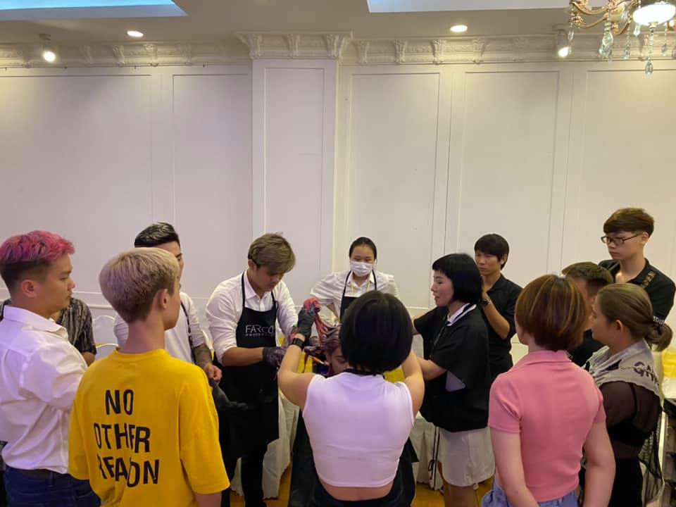 thuc hanh nhuom toc luat cua mau