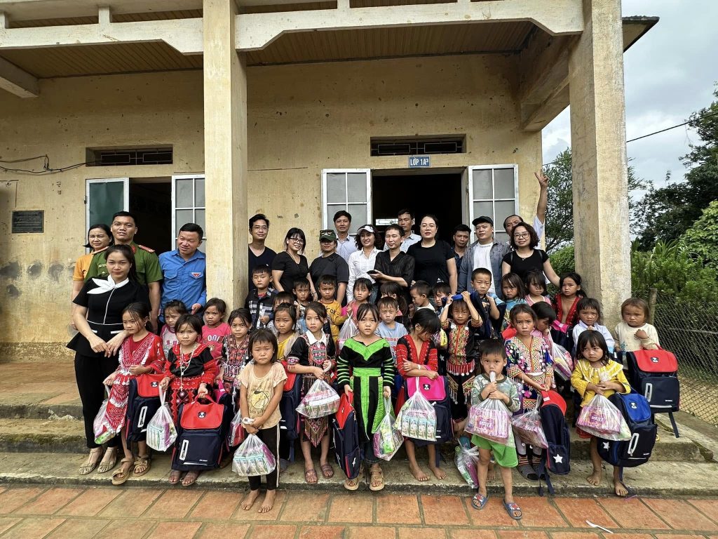 GBC GROUP LAN TỎA YÊU THƯƠNG TẠI SUỐI BAU: HÀNH TRÌNH ĐẾN VỚI NHỮNG NỤ CƯỜI 460170705 1058050332445877 601796978137316308 n