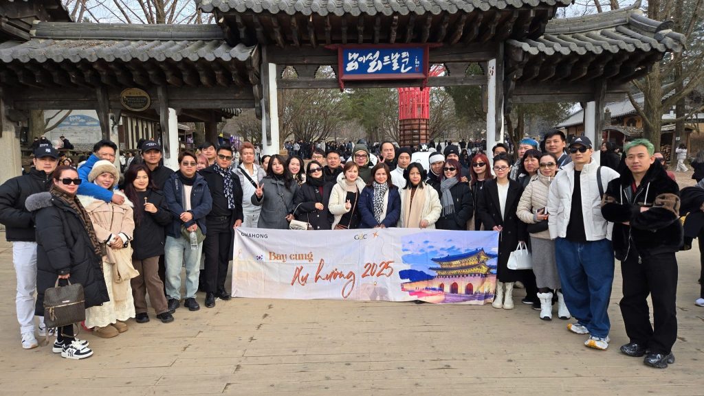 BAY CÙNG XU HƯỚNG 2025 482319583 1170532581197651 8048070790800185021 n